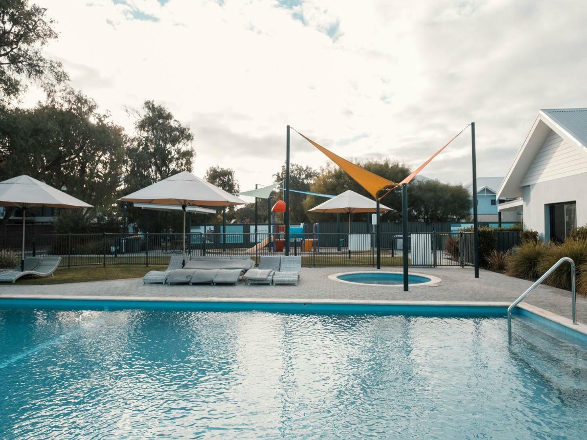 Fortyone - Oceanside Retreat Басселтон Экстерьер фото